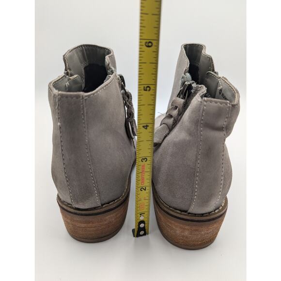 Blondo | Light Gray Waterproof Ankle Boots | Size 7M - Picture 7 of 12